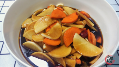 ​独家秘制新鲜白萝卜的腌制方法，不用加盐，只要注意一点，萝卜爽脆入味