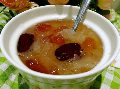 ​银耳汤怎么做营养又好喝（银耳汤怎么煮才对？学会这样煮，既好喝又营养）
