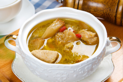 ​鸡汤怎样煲好喝？千万不要直接炖，多加这一步，鸡汤香浓肉质鲜嫩，无腥味