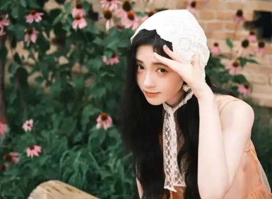 鞠婧祎身穿纱裙搭蕾丝边沙滩巾写真合集，满满的度假风