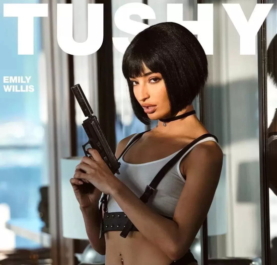 Emily Willis的约会对象竟然是为了找她拍片?