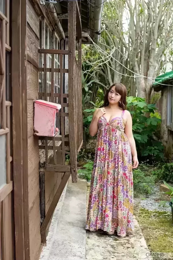 肌肤微丰、观之可亲的白石茉莉奈美图分享,岛国微胖天花板!