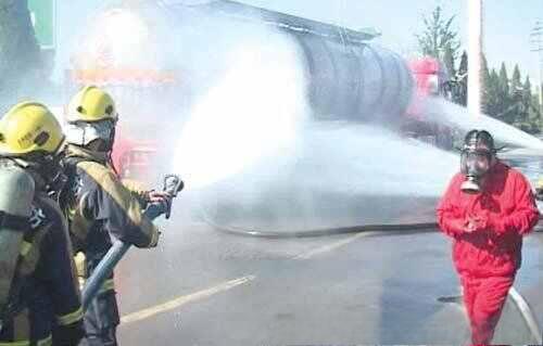 美载丙烷火车脱轨,500人被紧急疏散,最新动态如何?-