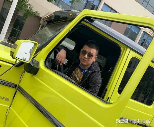 网红天津李四仗义出手,300万购买老方丈道奇豪车,网友:真兄弟-