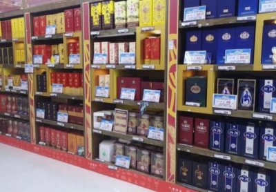 ​过年喝什么白酒(过年送长辈什么白酒好)