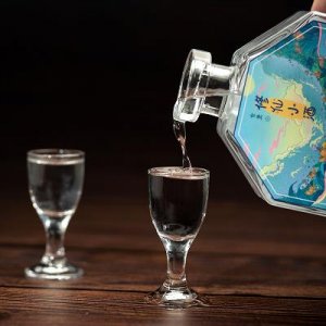 ​泸州老窖08版  泸州老窖08版的国学酒是何时生产和停产的?