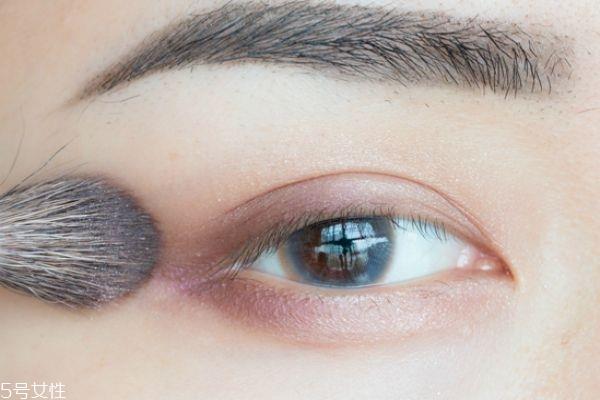 lunasol双色眼影盘有哪些颜色 lunasol双色眼影画法 lunasol双色眼影盘有哪些颜色 lunasol双色眼影画法