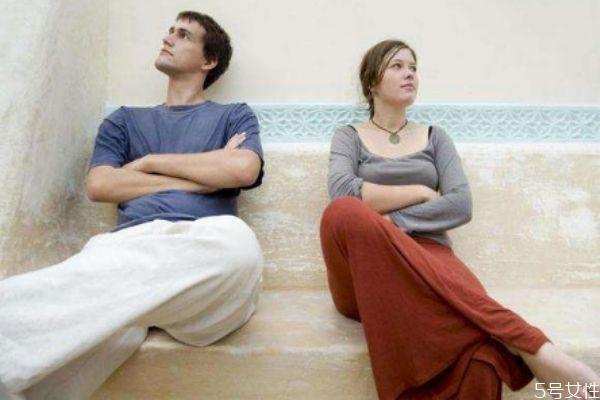 什么是婚姻疲倦期 婚姻疲倦期的特征 什么是婚姻疲倦期 婚姻疲倦期的特征