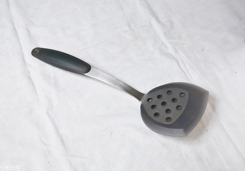 炒菜锅哪种好用 怎样挑选炒菜锅 炒菜锅哪种好用 怎样挑选炒菜锅