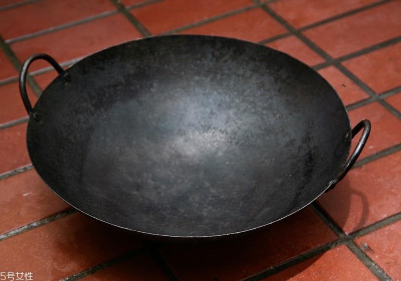 炒菜锅哪种好用 怎样挑选炒菜锅 炒菜锅哪种好用 怎样挑选炒菜锅