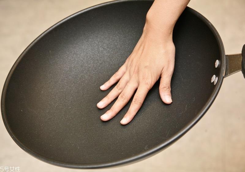 炒菜锅哪种好用 怎样挑选炒菜锅 炒菜锅哪种好用 怎样挑选炒菜锅