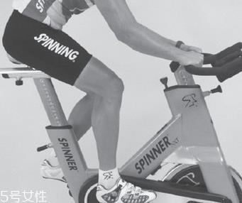 动感单车怎么使用 动感单车正确骑行姿势