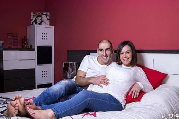 男人更爱前妻的孩子吗 二婚男人更爱谁生的孩子 男人更爱前妻的孩子吗 二婚男人更爱谁生的孩子