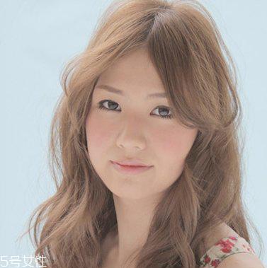 国字脸怎么办 国字脸女生适合的发型 国字脸怎么办 国字脸女生适合的发型