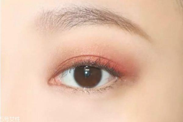 画眼妆的步骤 大眼妆的画法步骤图 画眼妆的步骤 大眼妆的画法步骤图