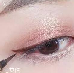 画眼妆的步骤 大眼妆的画法步骤图 画眼妆的步骤 大眼妆的画法步骤图