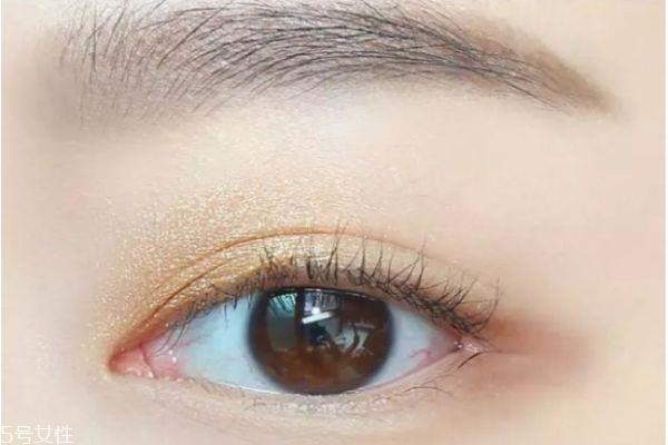 画眼妆的步骤 大眼妆的画法步骤图 画眼妆的步骤 大眼妆的画法步骤图