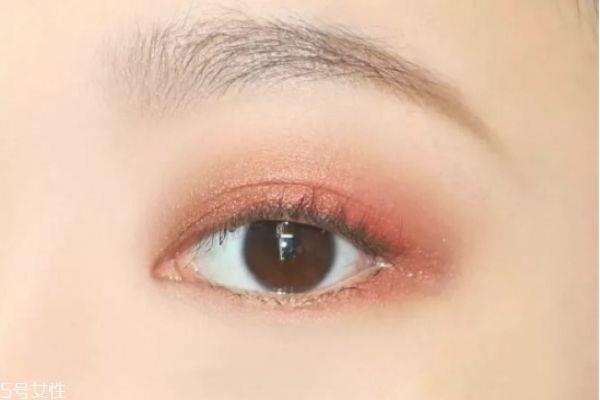 画眼妆的步骤 大眼妆的画法步骤图 画眼妆的步骤 大眼妆的画法步骤图