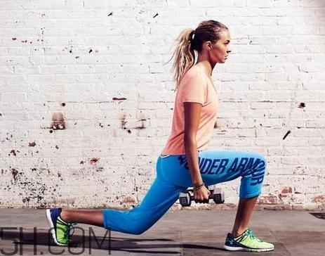 箭步蹲锻炼哪里肌肉？箭步蹲和深蹲哪个好？