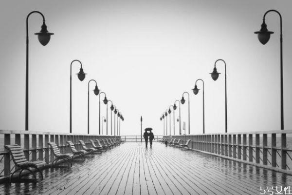 什么样女人吸引有钱人 跟有钱男人交往的忌讳 什么样女人吸引有钱人 跟有钱男人交往的忌讳