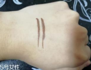 kiss me眼线笔怎么卸？卸妆水直接擦拭即可