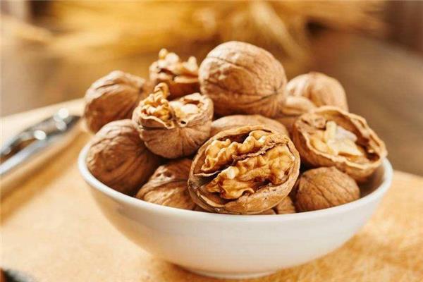 核桃脂肪含量高吗 核桃减肥期间可以吃吗