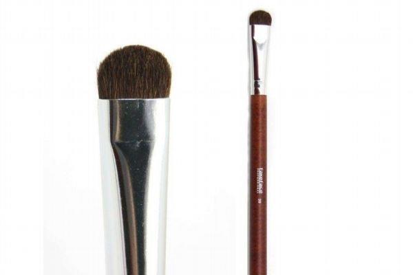 眼影刷能作唇刷吗 眼影刷的使用顺序是什么 眼影刷能作唇刷吗 眼影刷的使用顺序是什么