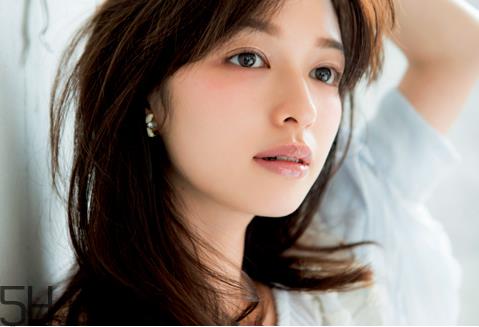 适合学生用的口红颜色推荐 选择口红颜色的因素