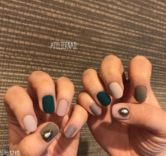磨砂美甲脏了要怎么洗 磨砂美甲的最新火爆款式图片