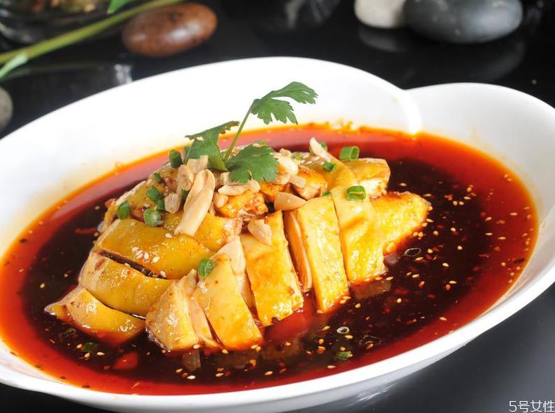 口水鸡为什么用三黄鸡 三黄鸡做口水鸡的做法 口水鸡为什么用三黄鸡 三黄鸡做口水鸡的做法