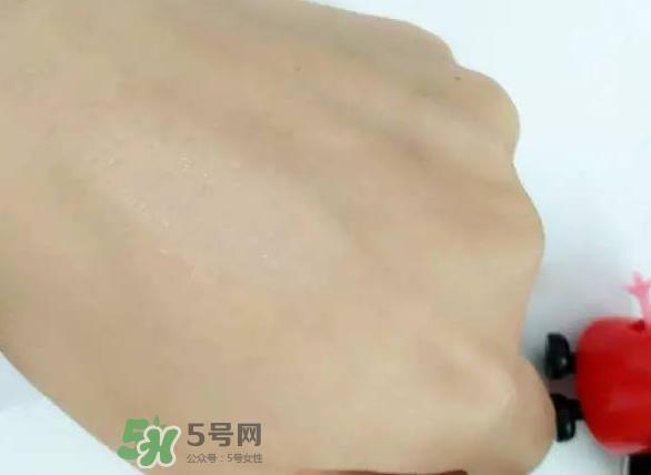 玫珂菲水粉霜怎么样？玫珂菲全新双用水粉霜好用吗？