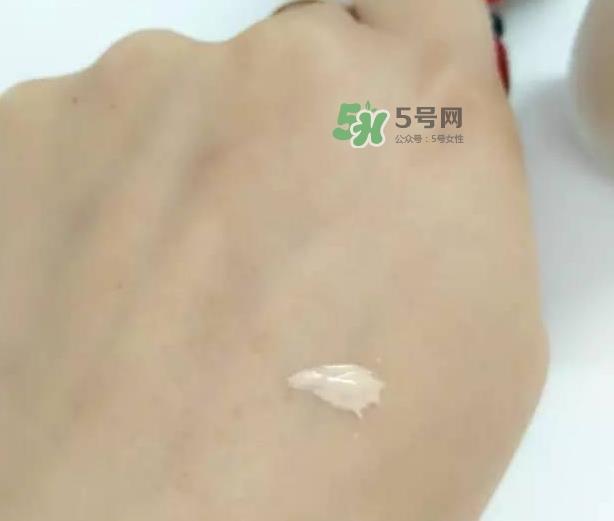 玫珂菲水粉霜怎么样？玫珂菲全新双用水粉霜好用吗？