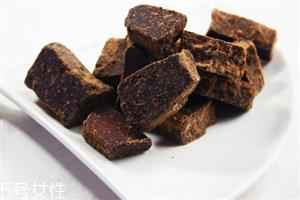 黑糖为什么比红糖贵?经期吃红糖好还是黑糖好? 黑糖为什么比红糖贵?经期吃红糖好还是黑糖好?