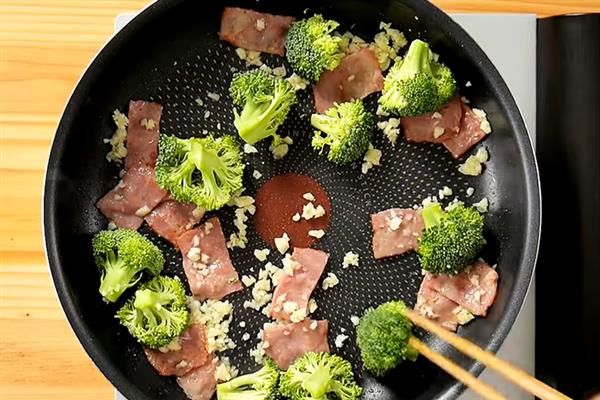 红酱奶酪焗饭的家常做法步骤图解