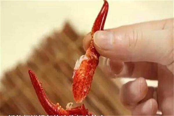 龙虾的吃法有哪些 龙虾的吃法是什么 龙虾的吃法有哪些 龙虾的吃法是什么