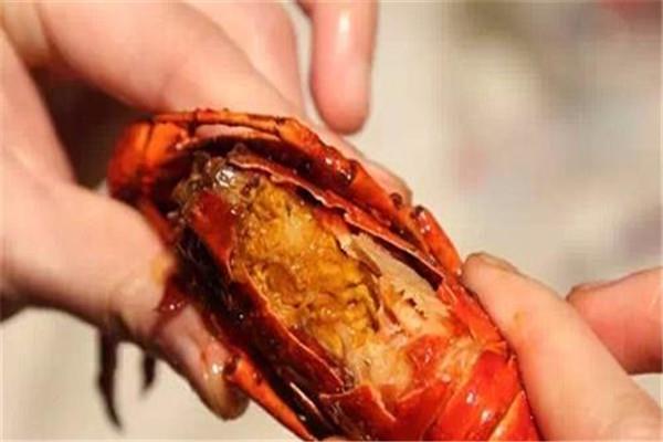 龙虾的吃法有哪些 龙虾的吃法是什么 龙虾的吃法有哪些 龙虾的吃法是什么