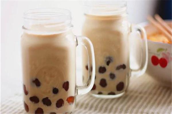 奶茶和鸡蛋能同时吃吗 鸡蛋的功效 奶茶和鸡蛋能同时吃吗 鸡蛋的功效