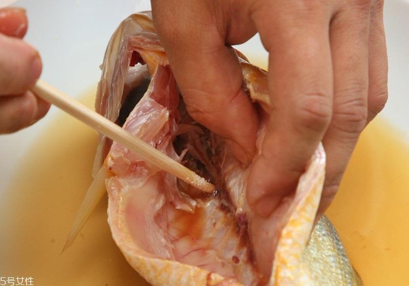 蒸鱼怎么做好吃又简单还不腥