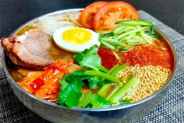 冷面有点发霉还能吃吗 冷面怎么保存 冷面有点发霉还能吃吗 冷面怎么保存