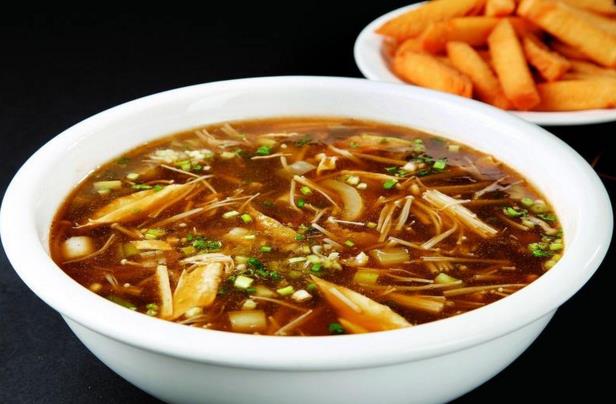 胡辣汤是甜的还是咸的 胡辣汤里面有哪些主要食材 胡辣汤是甜的还是咸的 胡辣汤里面有哪些主要食材