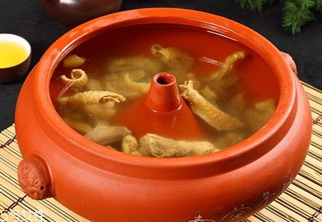 汽锅鸡是哪里的特产 汽锅鸡多少钱一只 汽锅鸡是哪里的特产 汽锅鸡多少钱一只