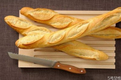 ​法式长棍面包的热量高吗 法式长棍面包减肥可以吃吗