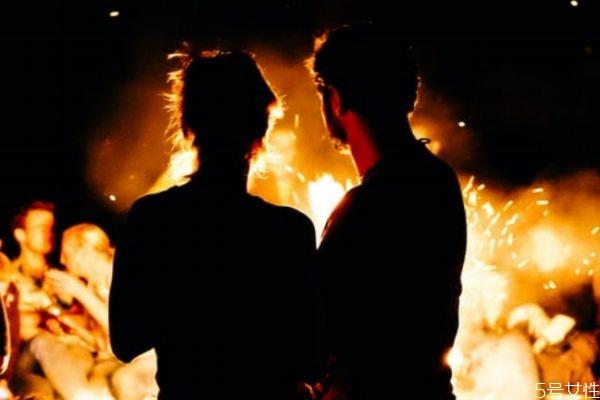 暗恋一个人表白的话 浪漫表白的情话有哪些 暗恋一个人表白的话 浪漫表白的情话有哪些