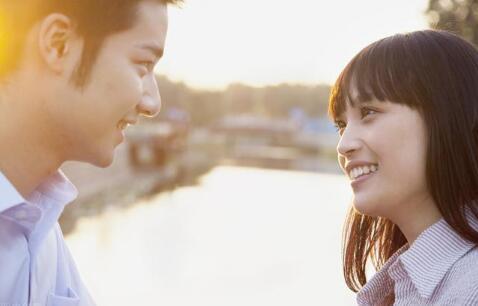 和女生聊天如何升高关系