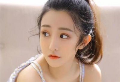 ​夸女生漂亮的顺口溜，最真诚的彩虹屁