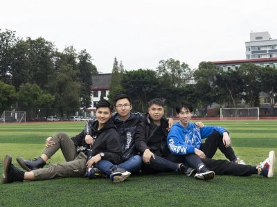 ​全员保研清北！川大学霸男寝火了，网友：这么优秀还这么帅