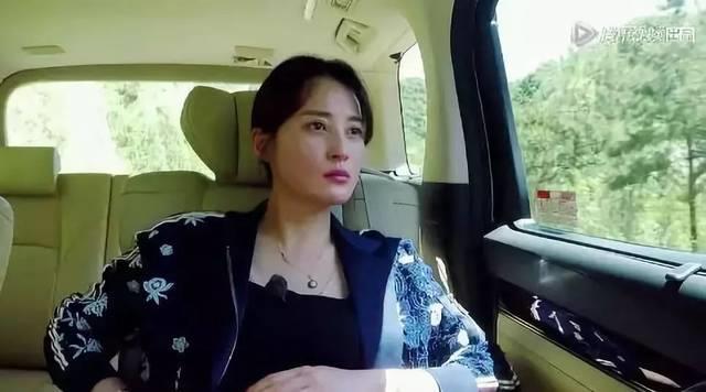 这就是美人骨啊,在蒋勤勤众多的作品里,她几乎是拍一部就美一部。