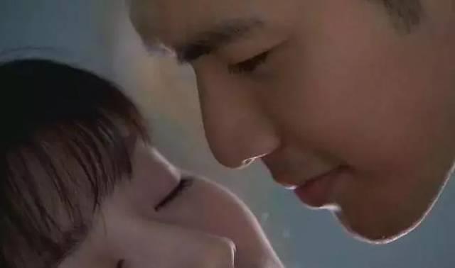 有的人评价,《来不及说我爱你》大概是李小冉最美的一部戏了。