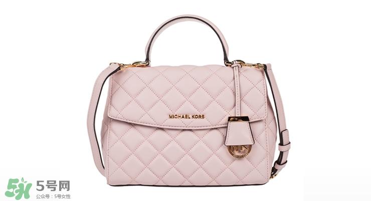 穿裙子配什么包好看 穿裙子怎么搭配包包 穿裙子配什么包好看 穿裙子怎么搭配包包