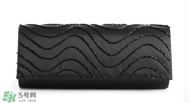 穿裙子配什么包好看 穿裙子怎么搭配包包 穿裙子配什么包好看 穿裙子怎么搭配包包